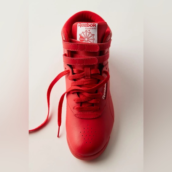 Reebok Freestyle Hi Top Shoes Vector Red Reeboks with the straps - Picture 3 of 3